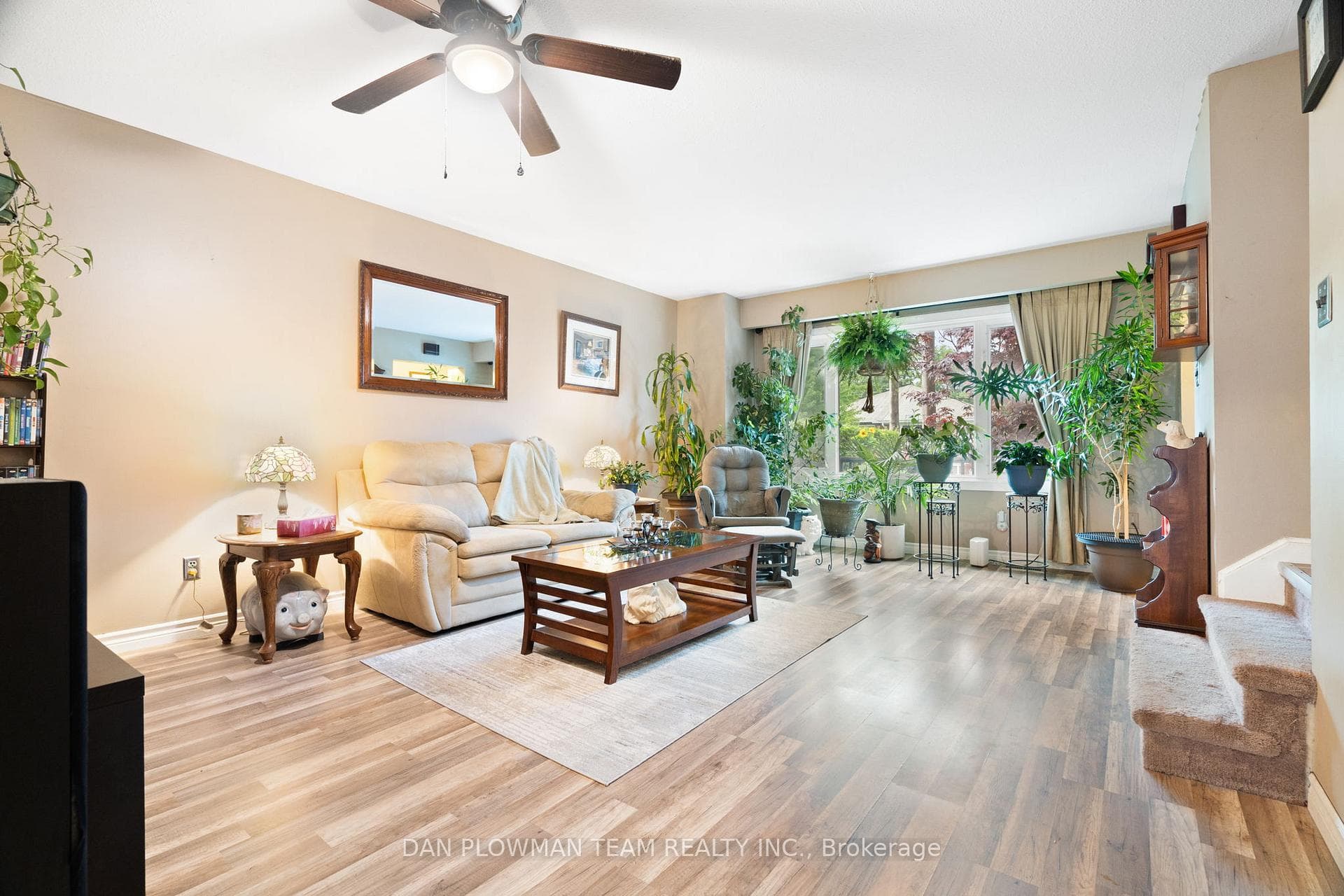 184 Waverly Street photo 5