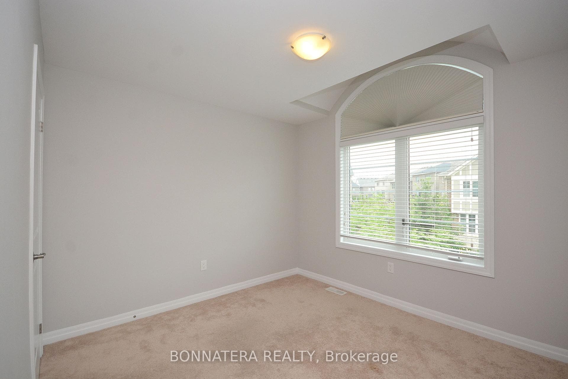 3182 Daisy Way photo 36