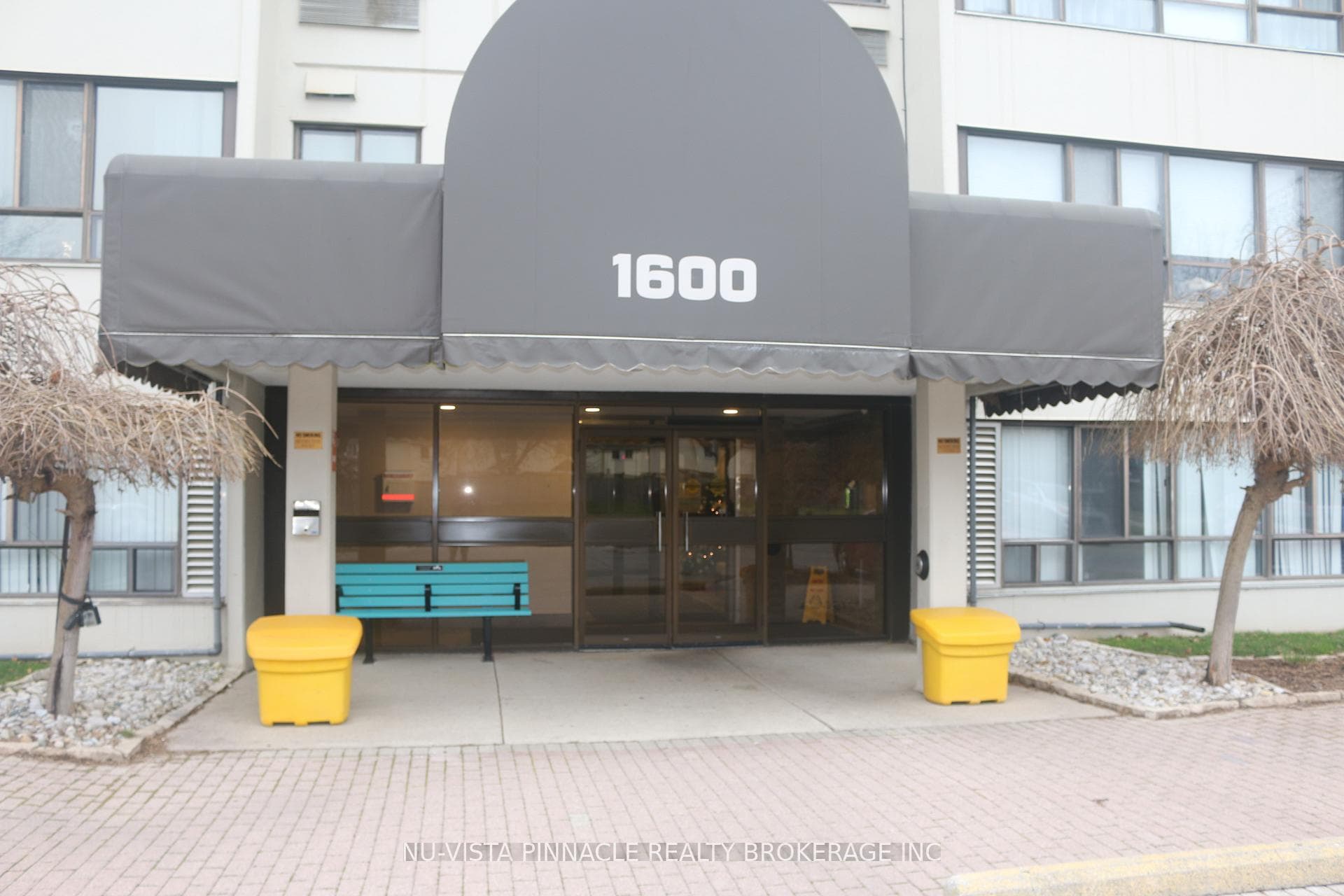 1600 Adelaide Street Unit 704 photo 2