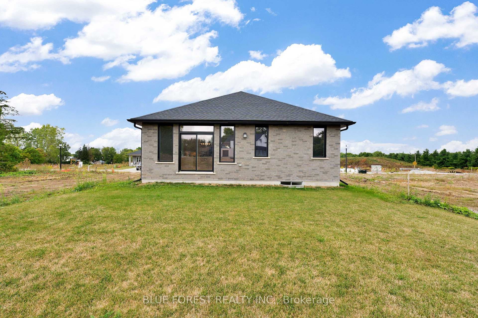147 SHIRLEY Street photo 46