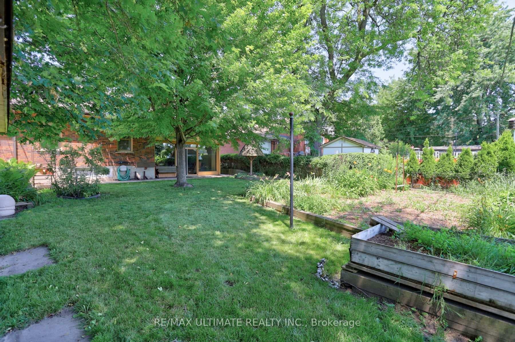 81 Flora Drive photo 47