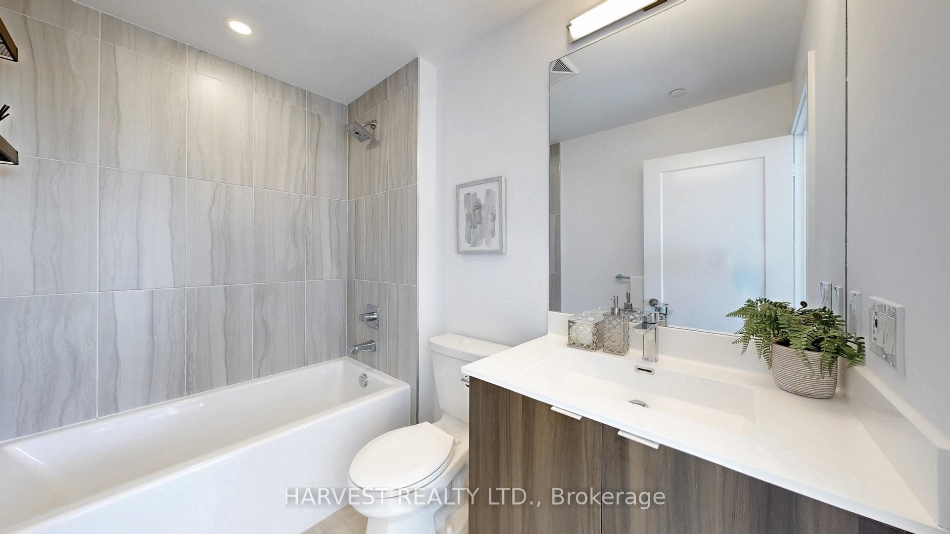 225 Village Green Square Unit 2103 photo 21