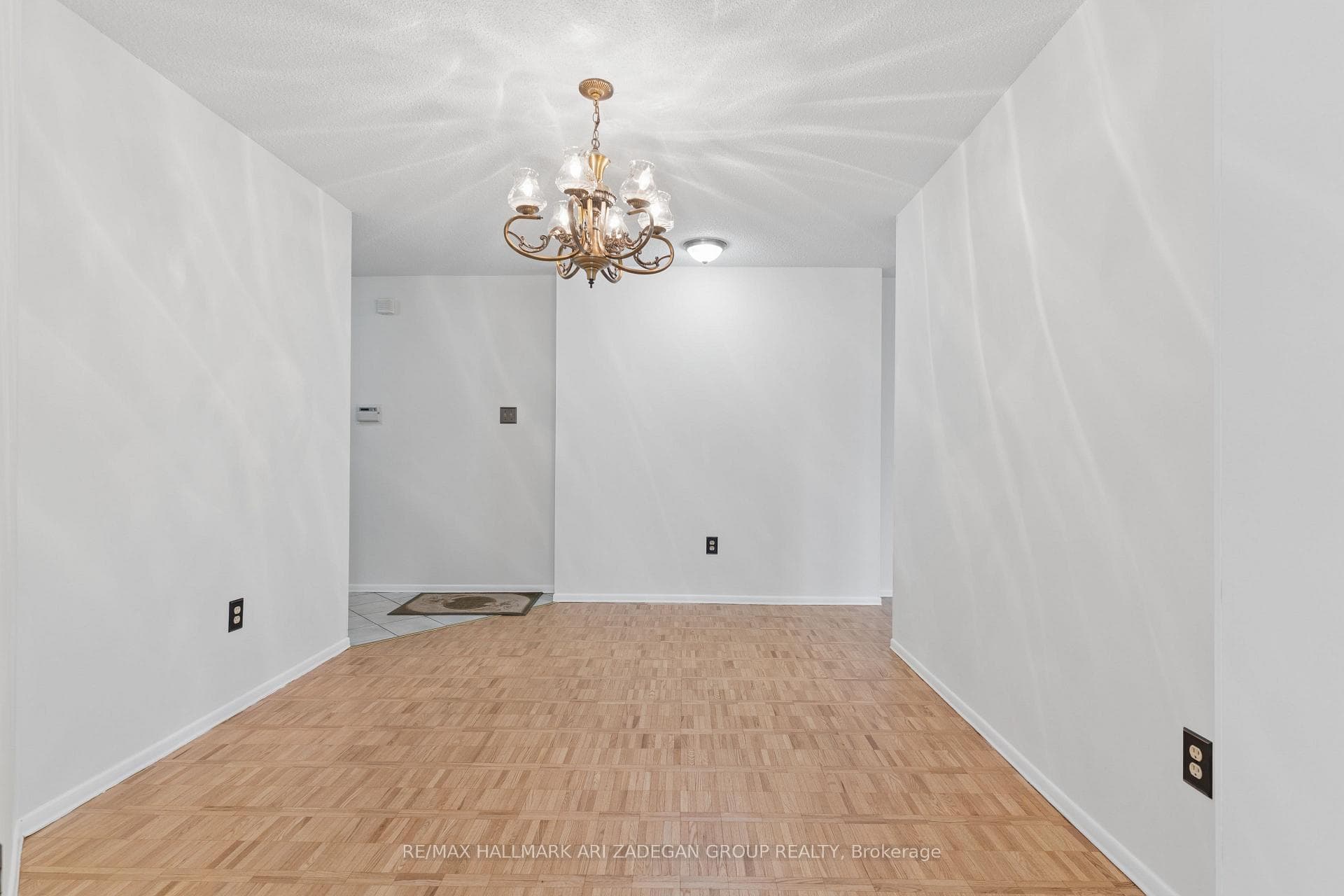 3650 Kaneff Crescent Unit 2704 photo 30