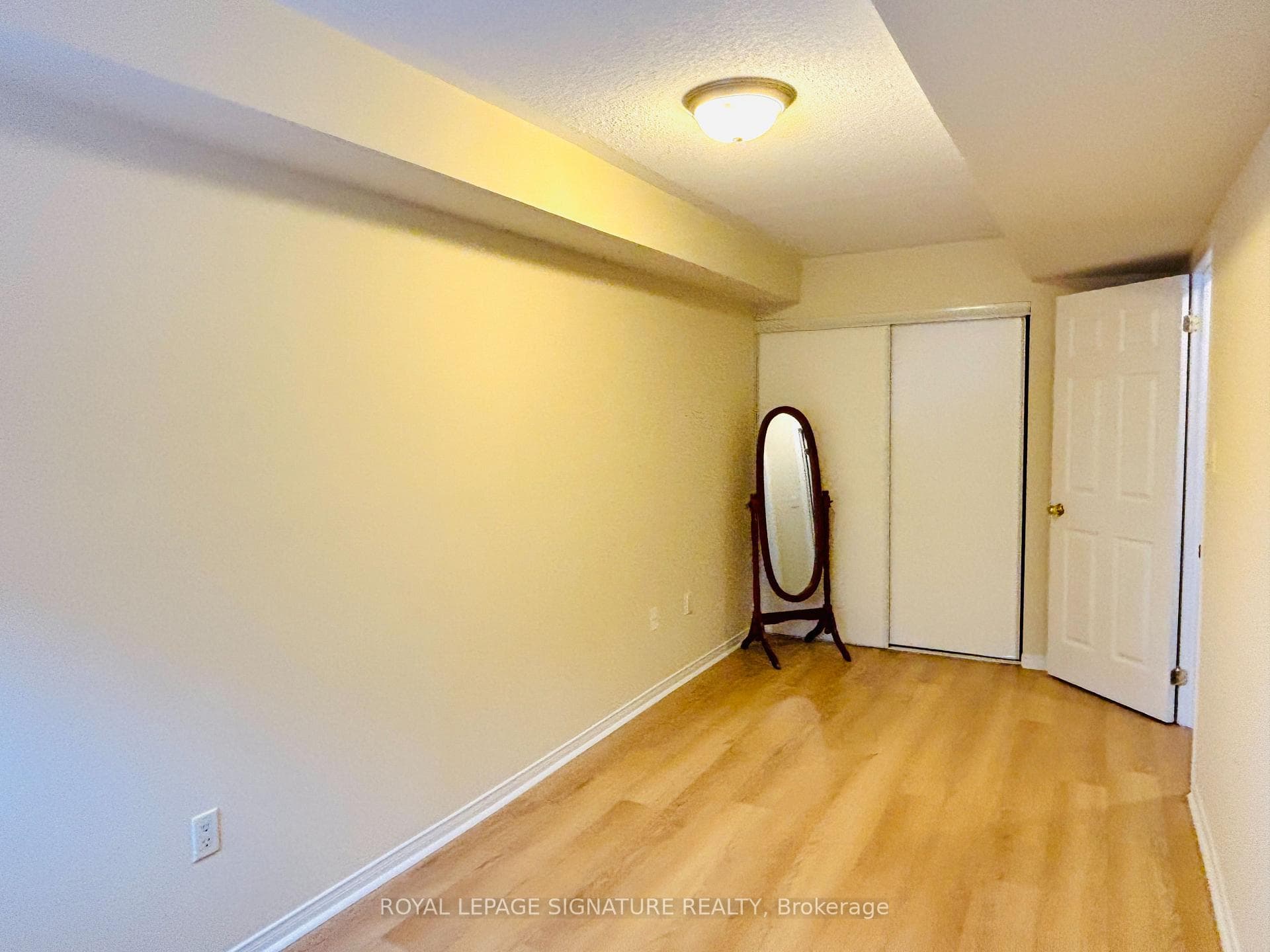 308 John Street Unit 110 photo 16