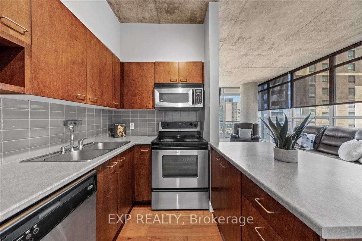179 GEORGE Street Unit 603 photo 8