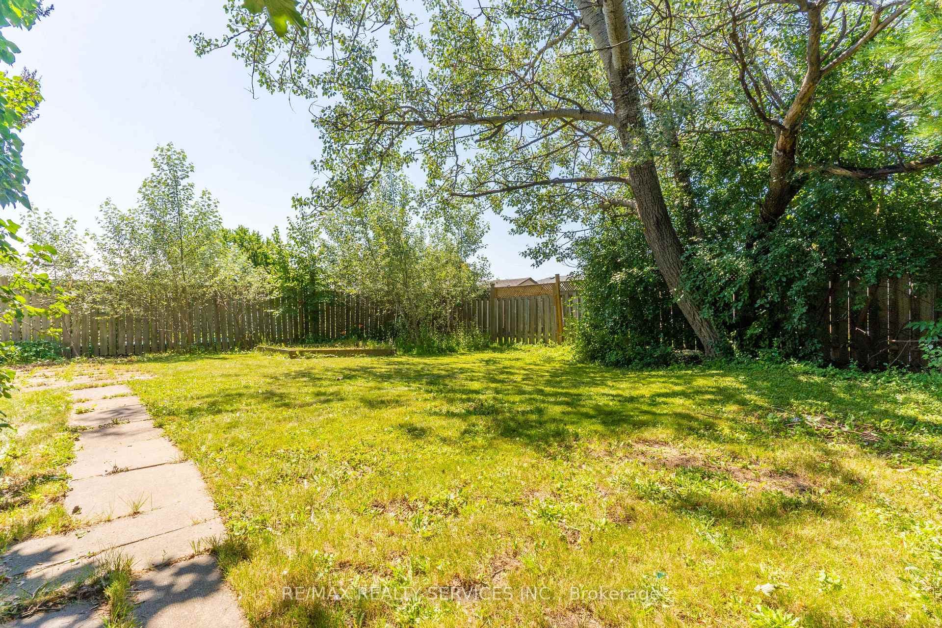 23 Fidelia Crescent photo 27