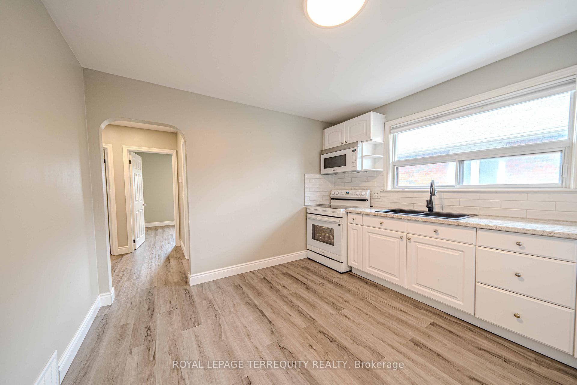 493 Lowell Avenue photo 9