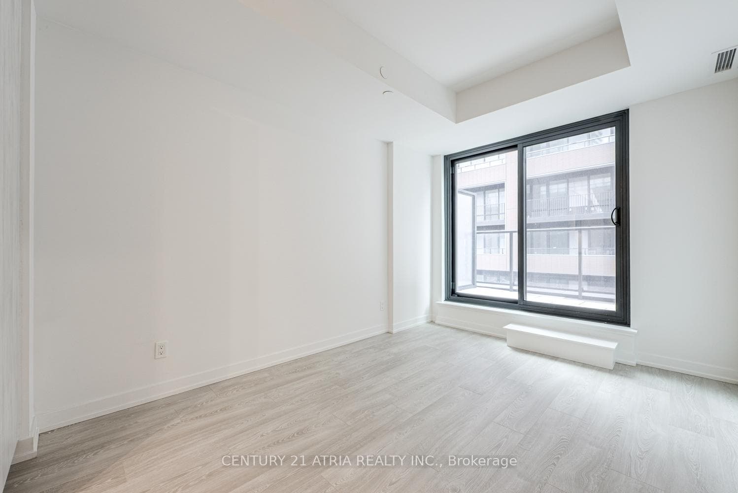 35 Parliament Street Unit 816 photo 10