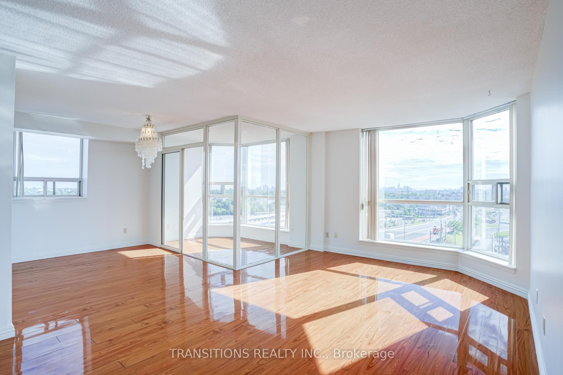2460 Eglinton Avenue Unit 1016 photo 13