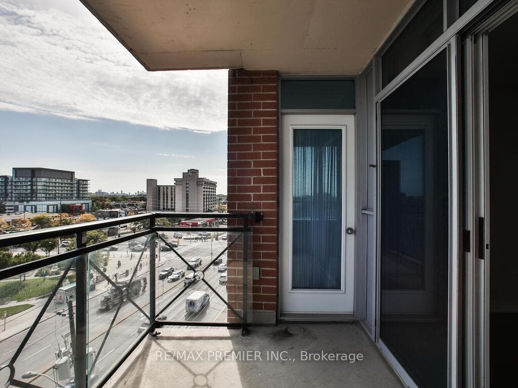 2772 Keele Street Unit 707 photo 14