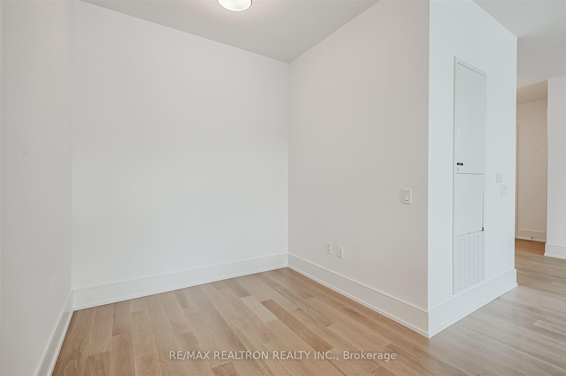 10 Inn On The Park Drive Unit 112 photo 19