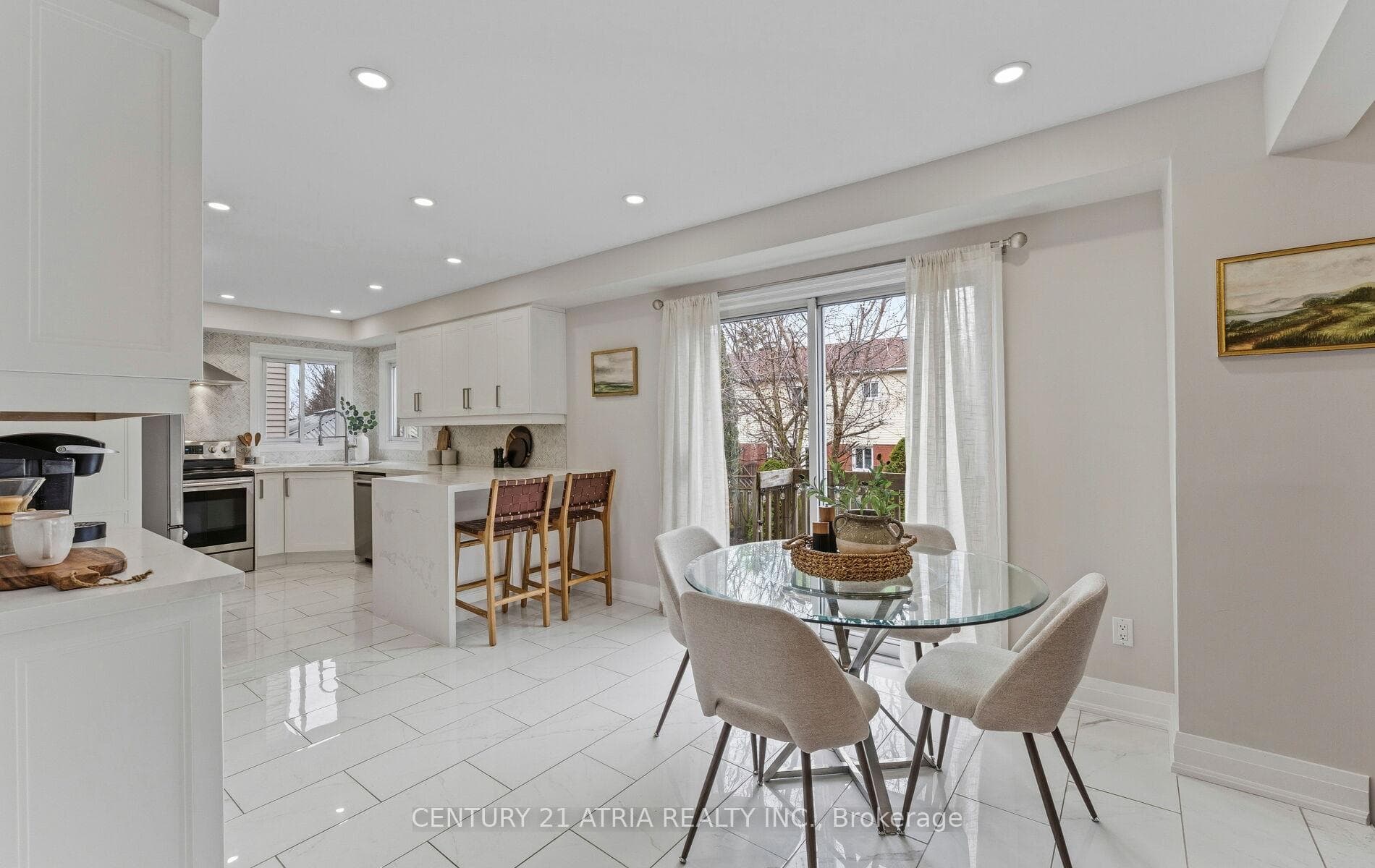 18 Elmeroy Court photo 16