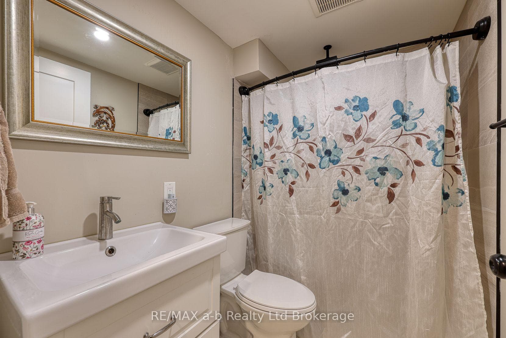 18 Chisholm Drive photo 37