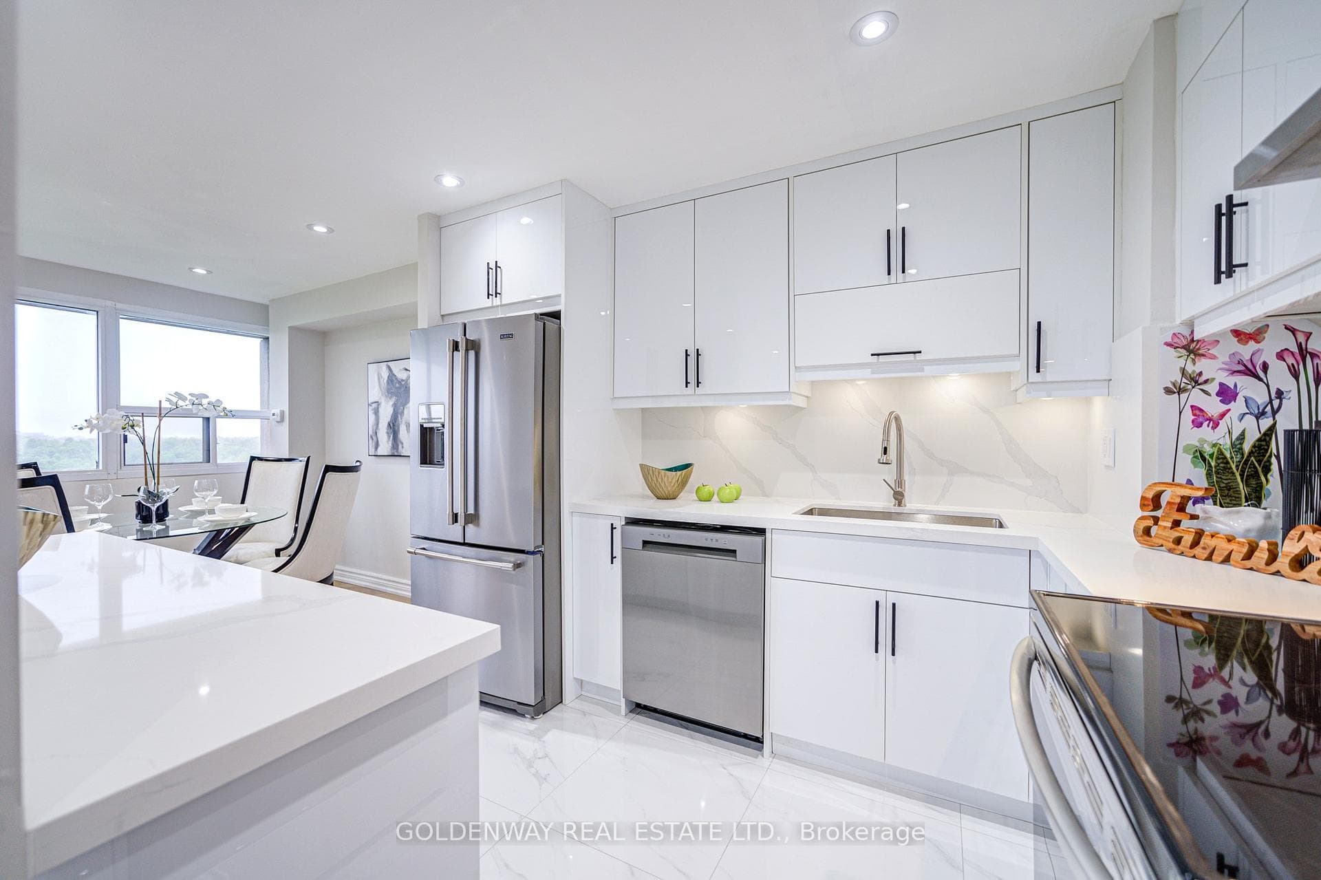100 Leeward Glenway Unit 1103 photo 5
