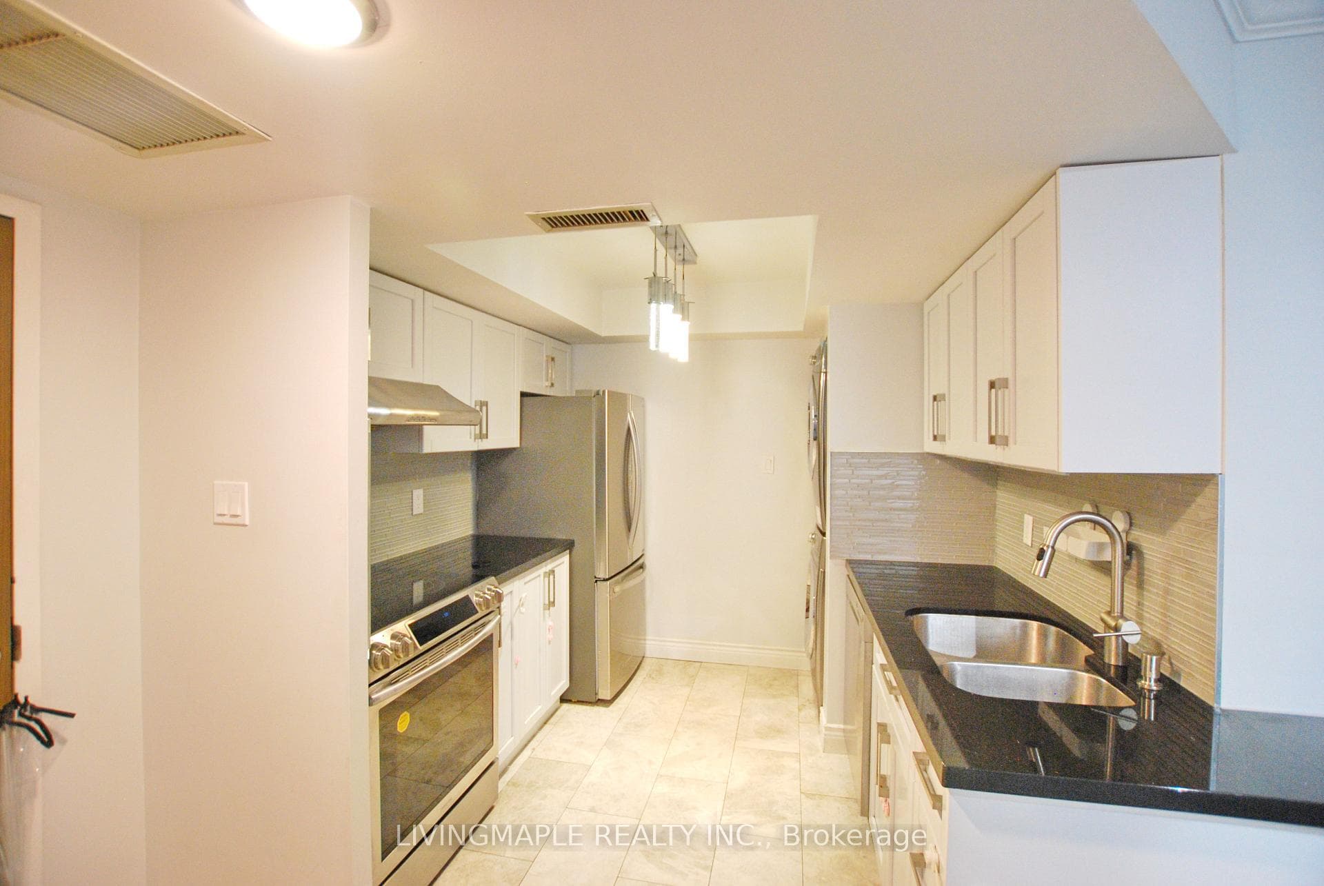 1001 Bay Street Unit 2102 photo 13