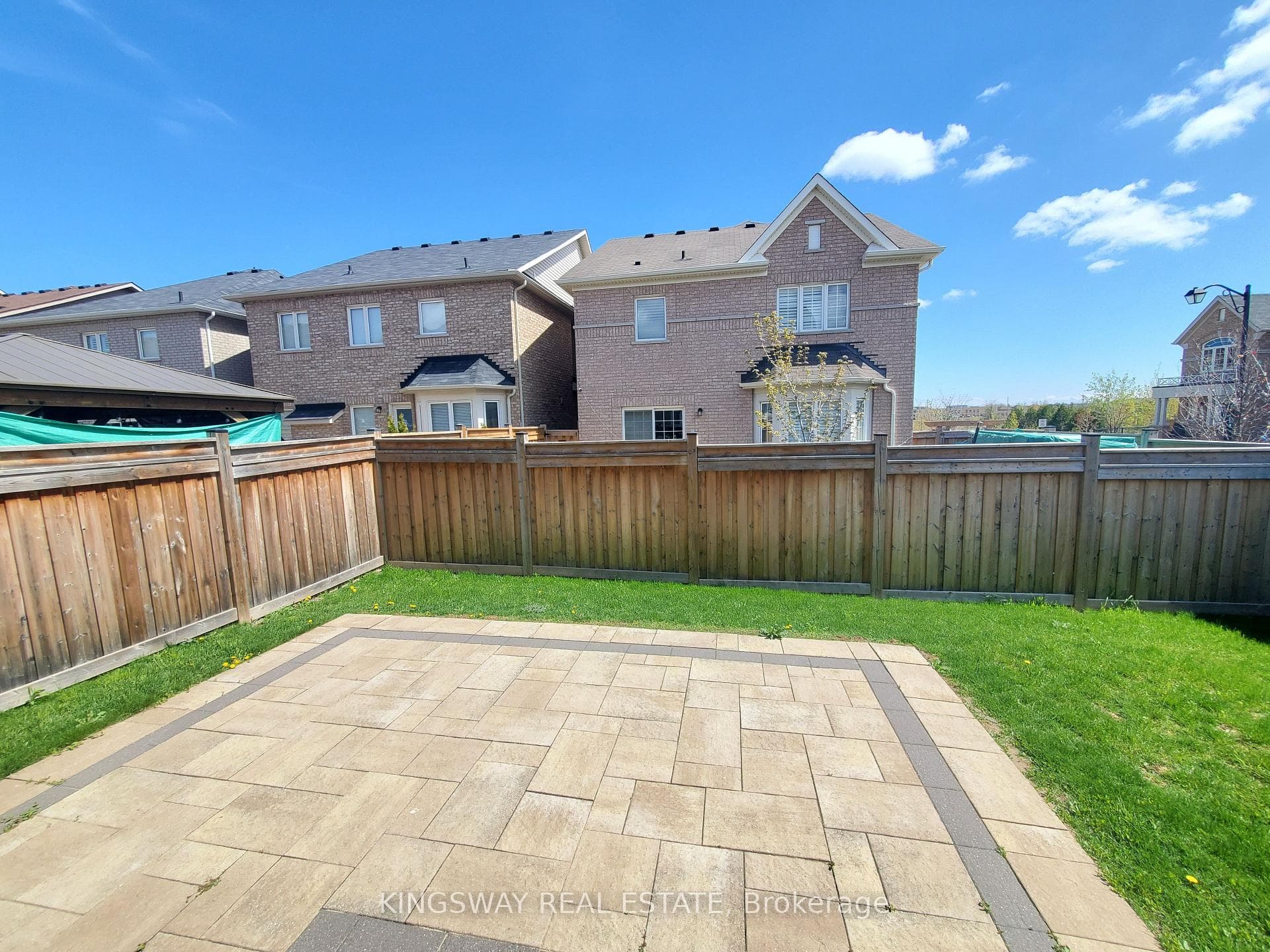 1450 Laurier Avenue photo 31