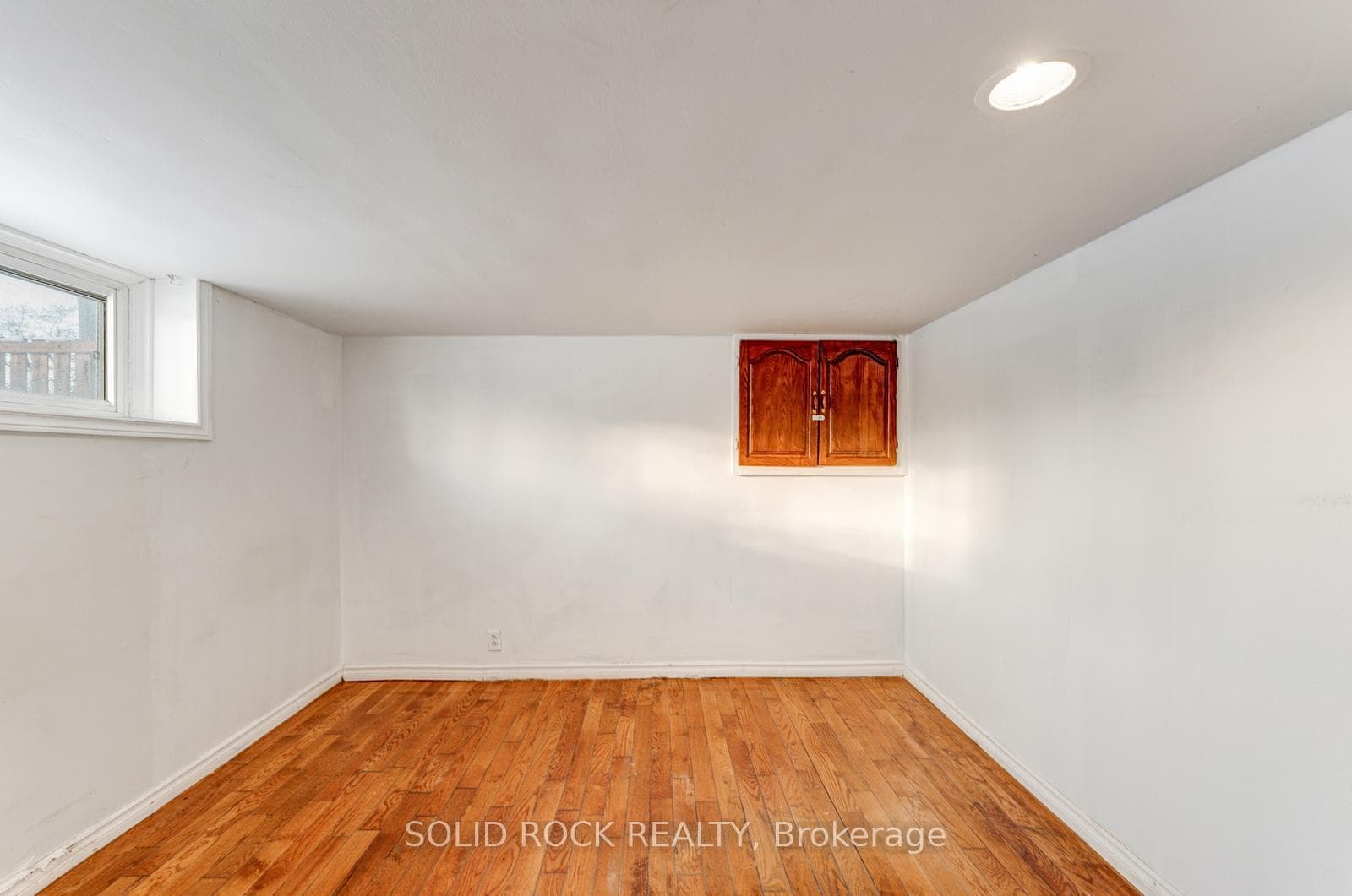 33 Elfreda Boulevard photo 24