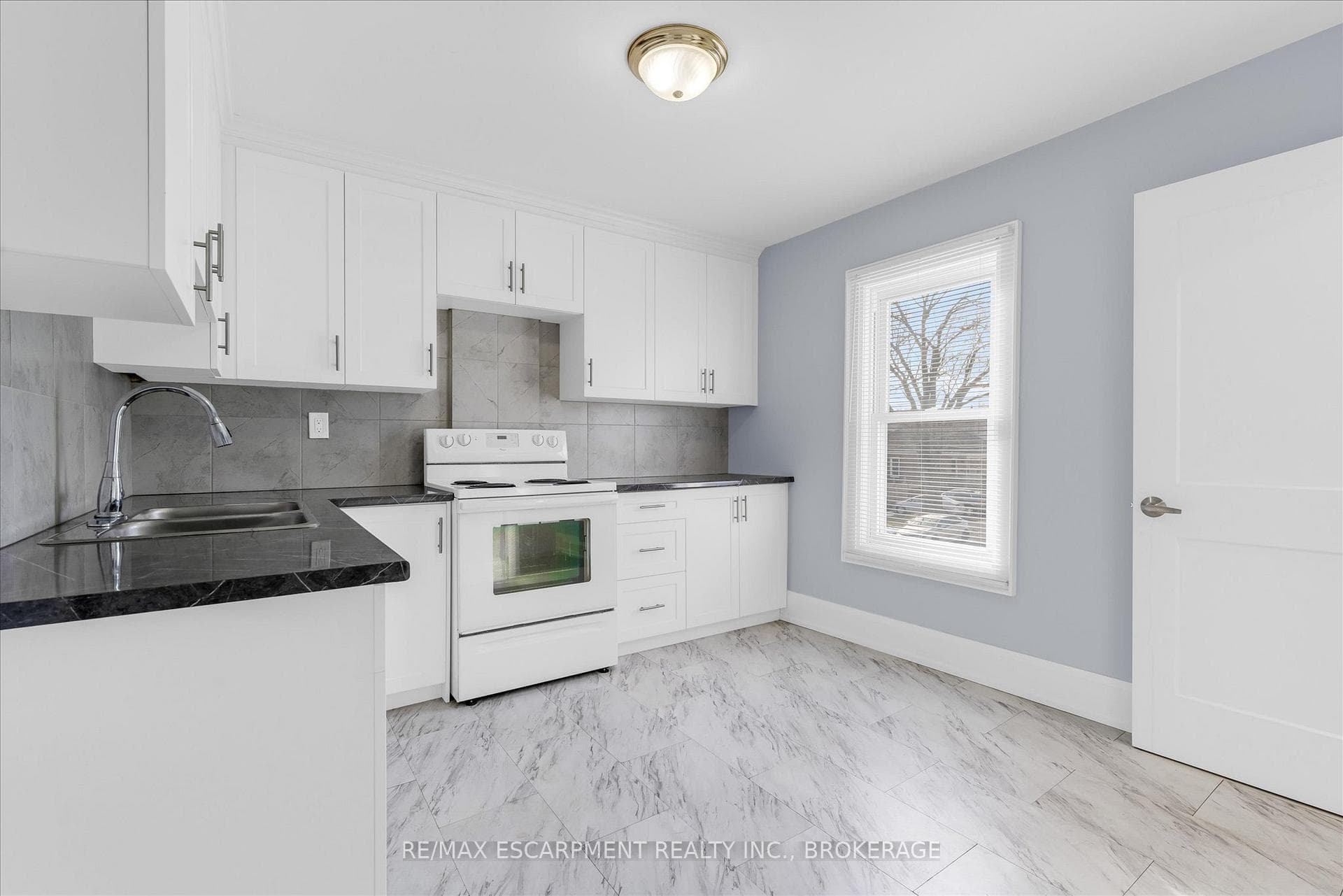 121 Edgemont Street photo 17