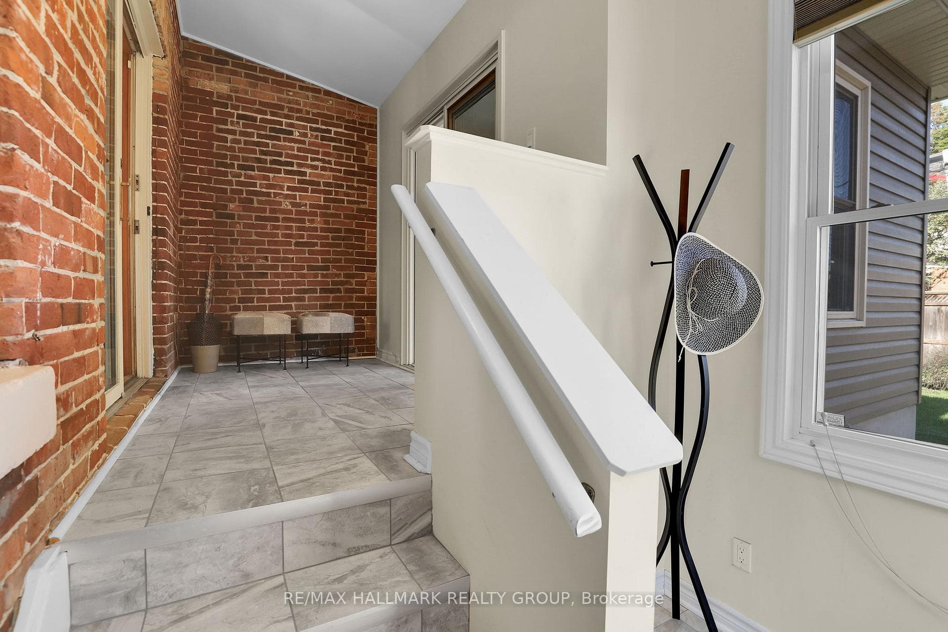 7 CLAREY Avenue photo 32
