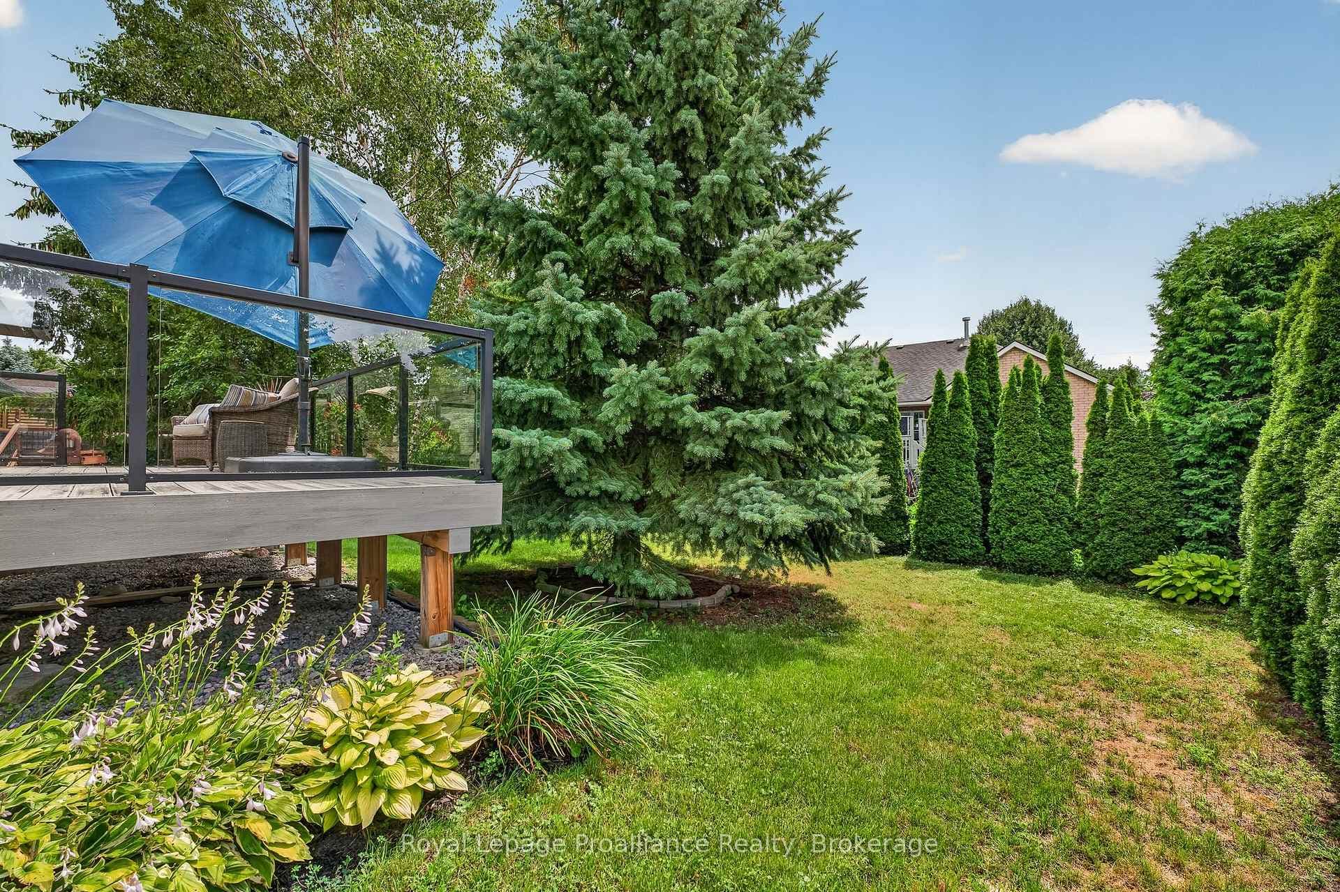 22 Iroquois Avenue photo 40