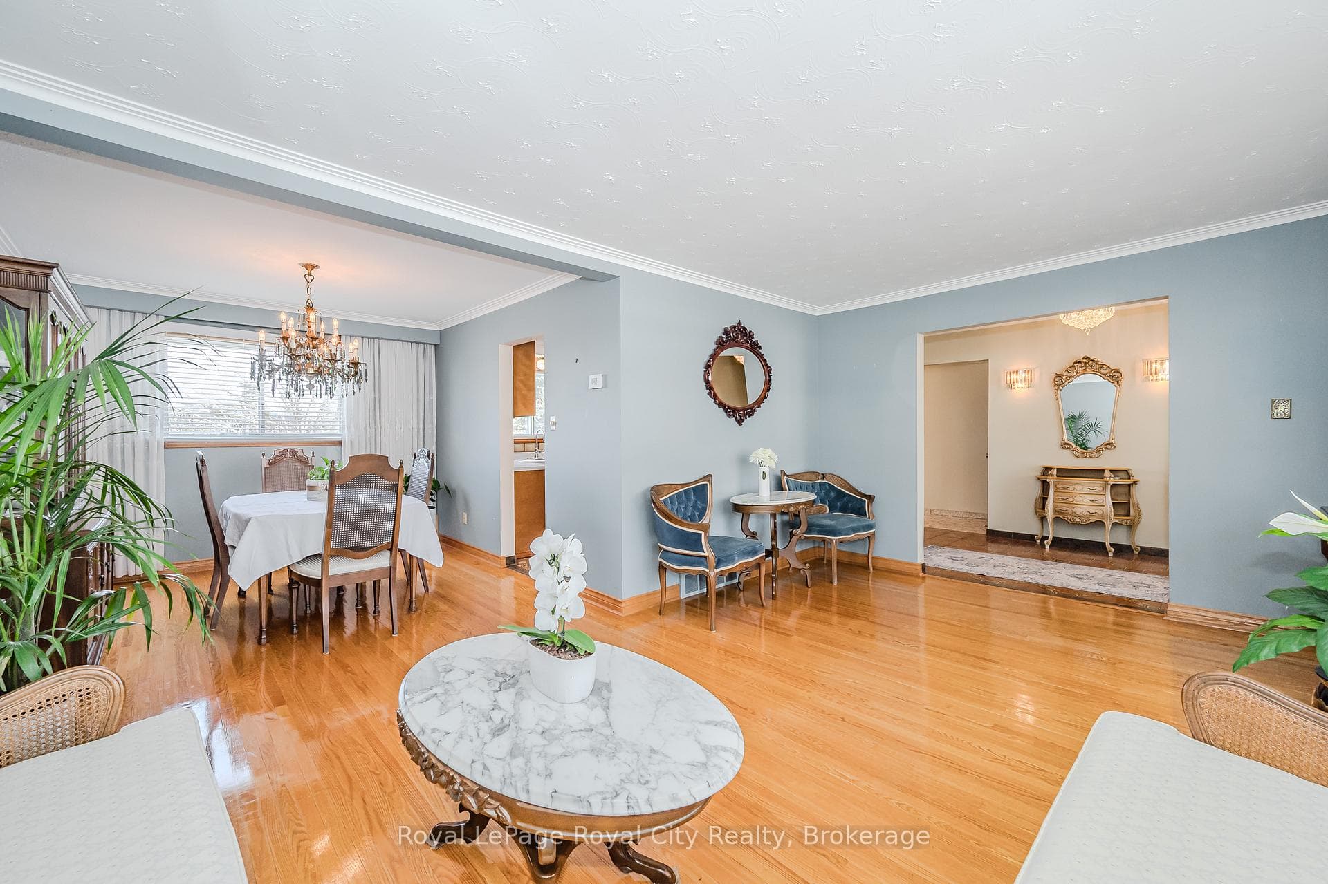 So much space to entertain.