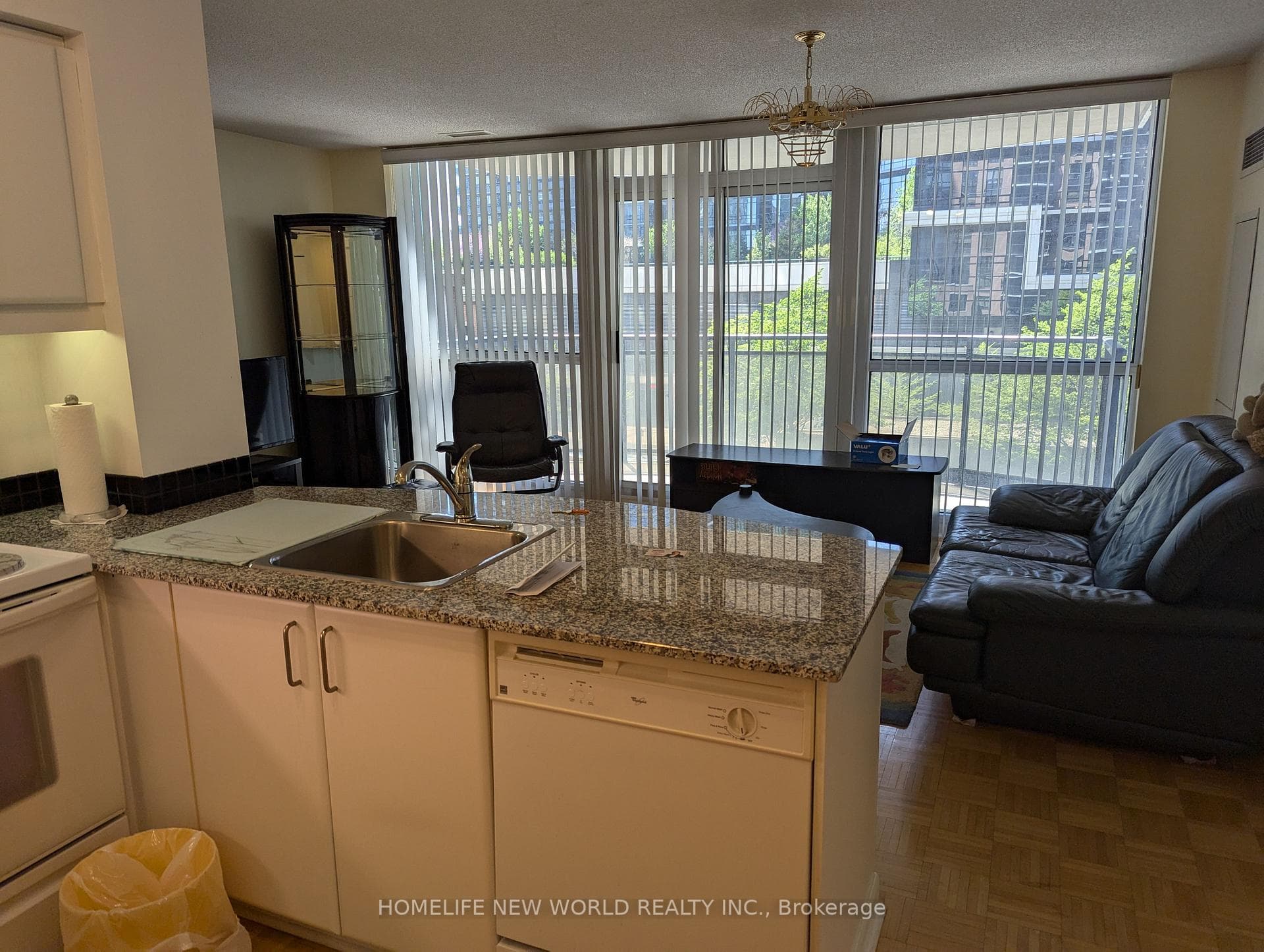 33 Sheppard Avenue Unit 405 photo 4