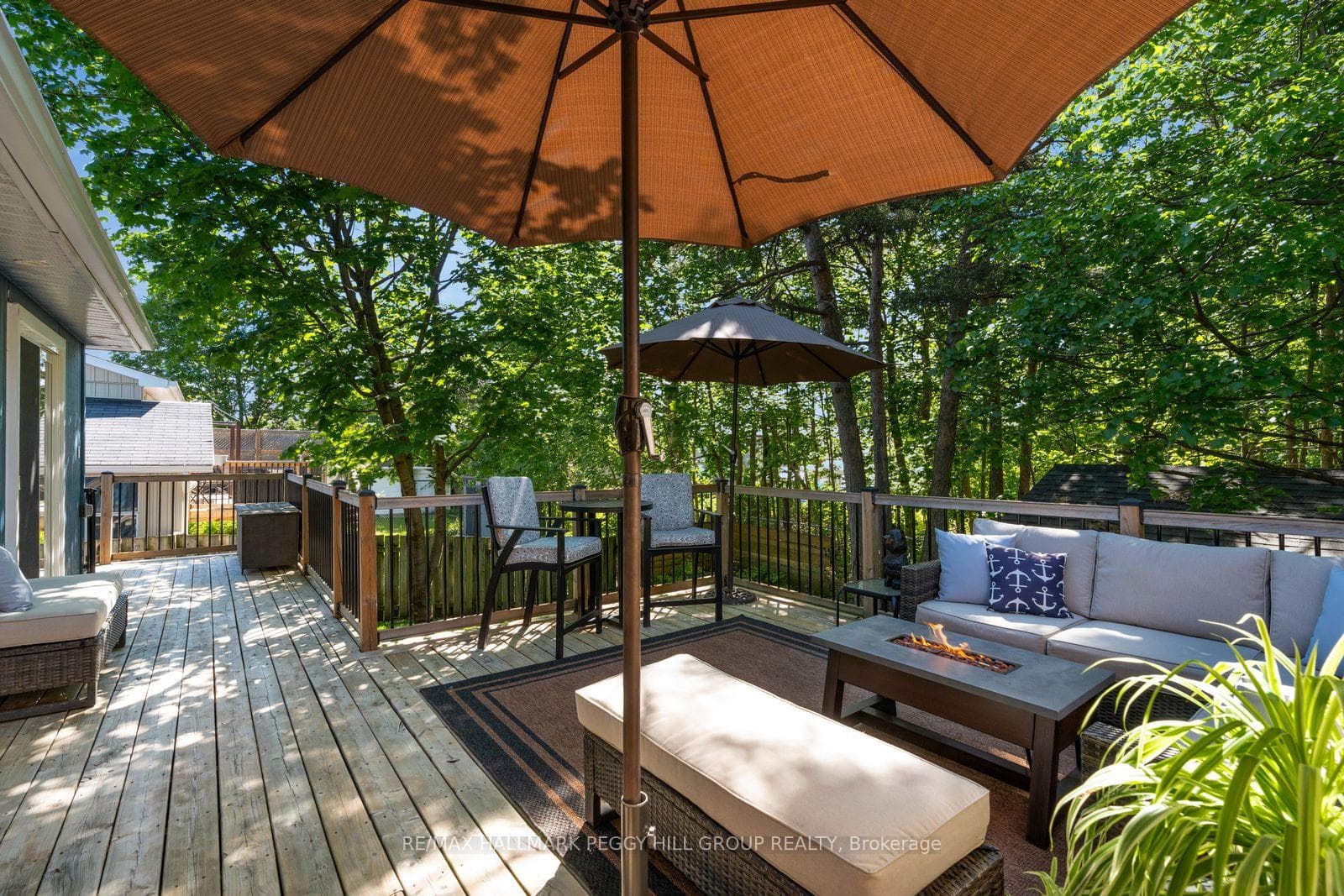 19 Austen Lane photo 13