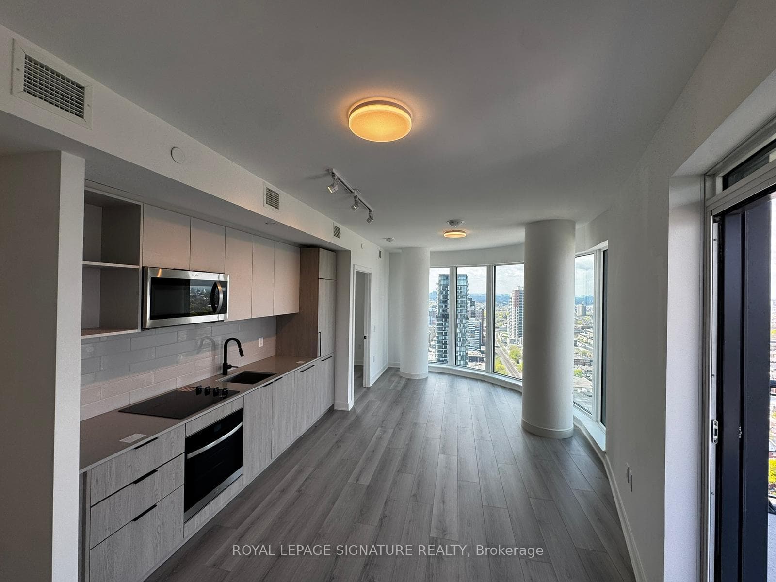 1185 Dupont Street Unit 2602 photo 4
