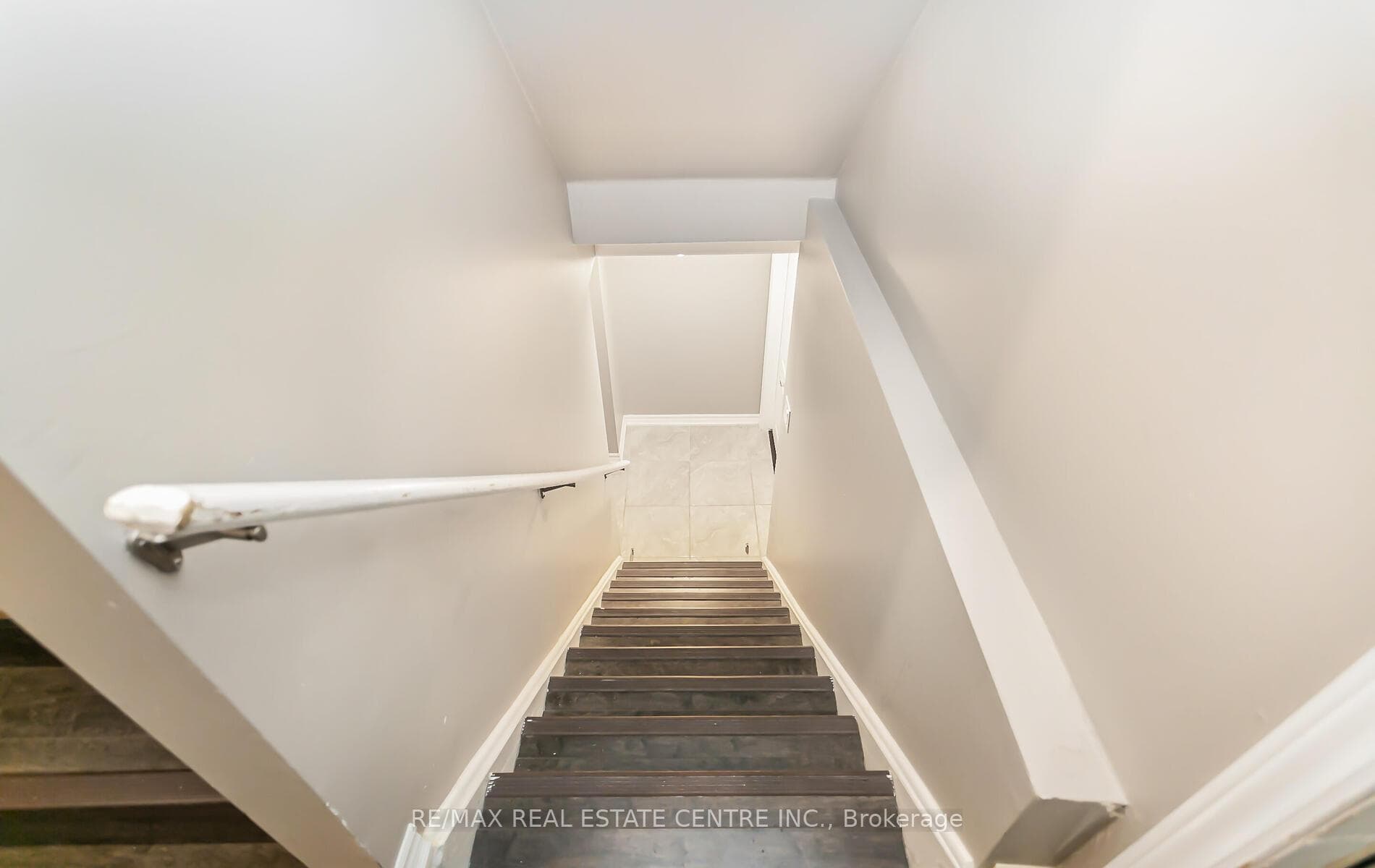 85 Viceroy Crescent photo 30