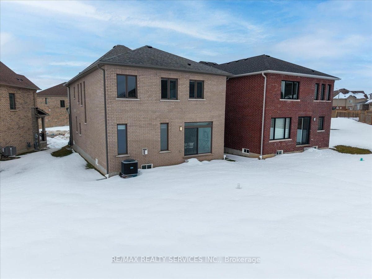 478 Robert Woolner Street photo 30