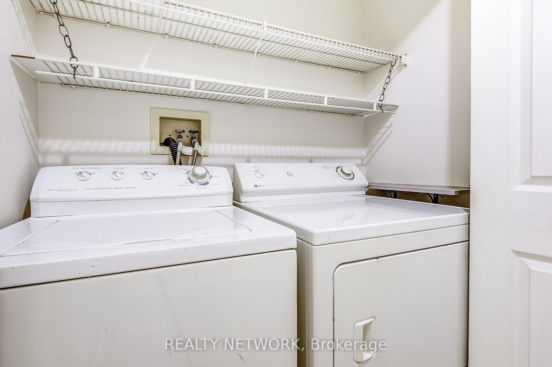 31 Kinross Street Unit 19 photo 16