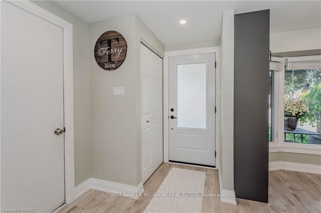 19 Matthew Court photo 3