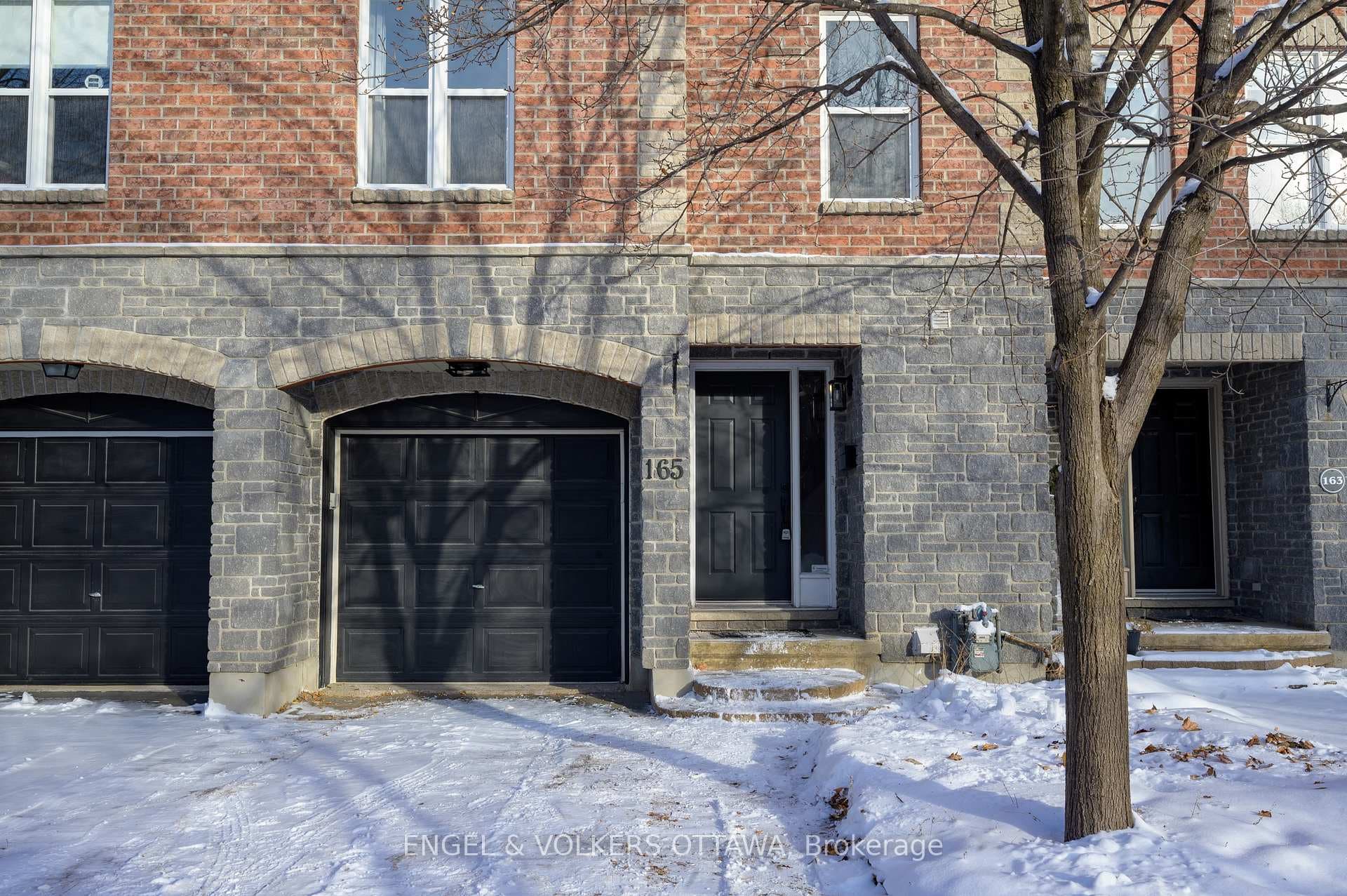 165 Arcola Private N/A photo 2