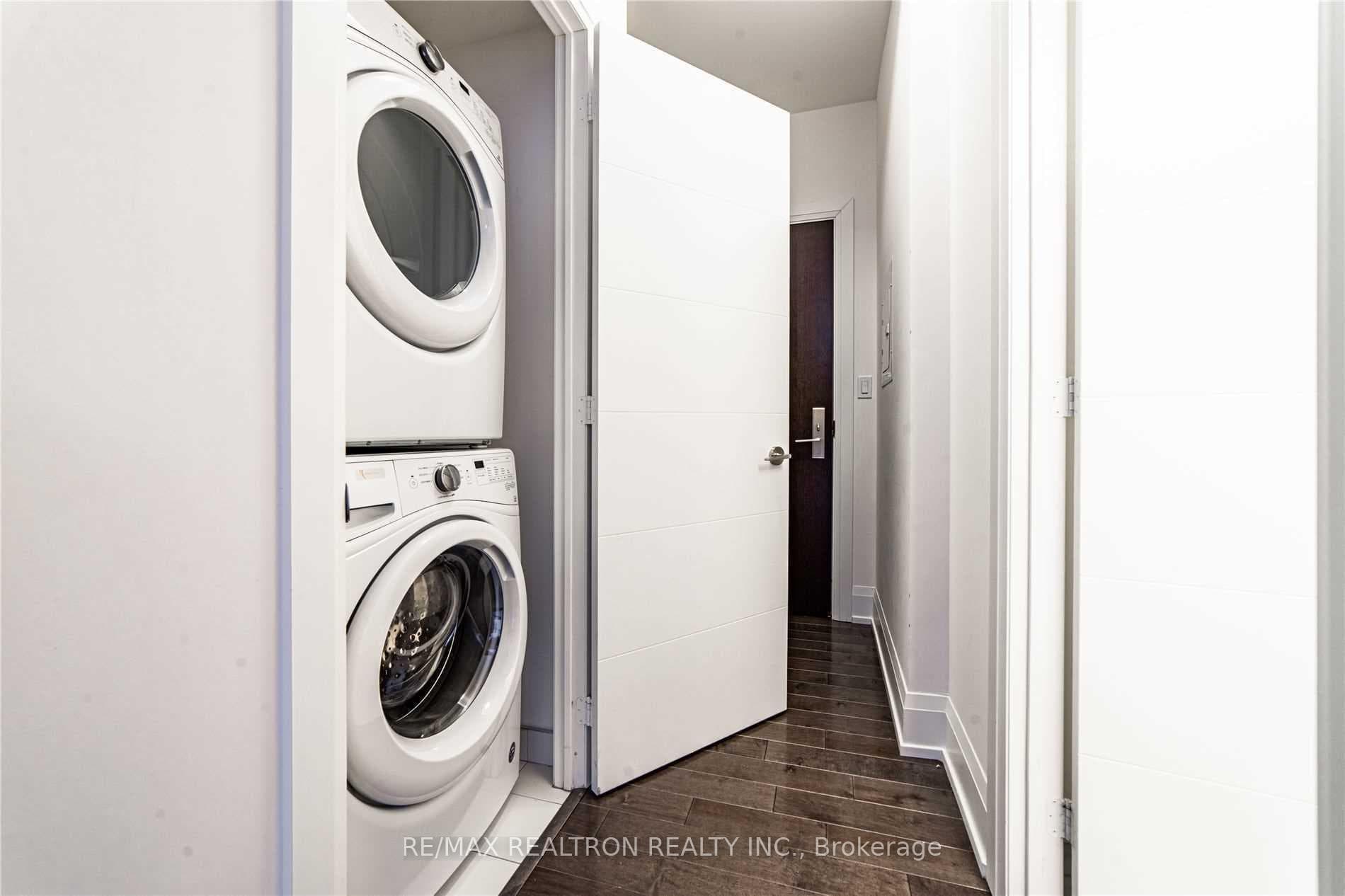 460 Adelaide Street Unit PH116 photo 25