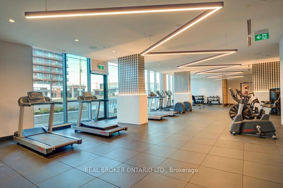 2545 Simcoe Street Unit 1516 photo 5