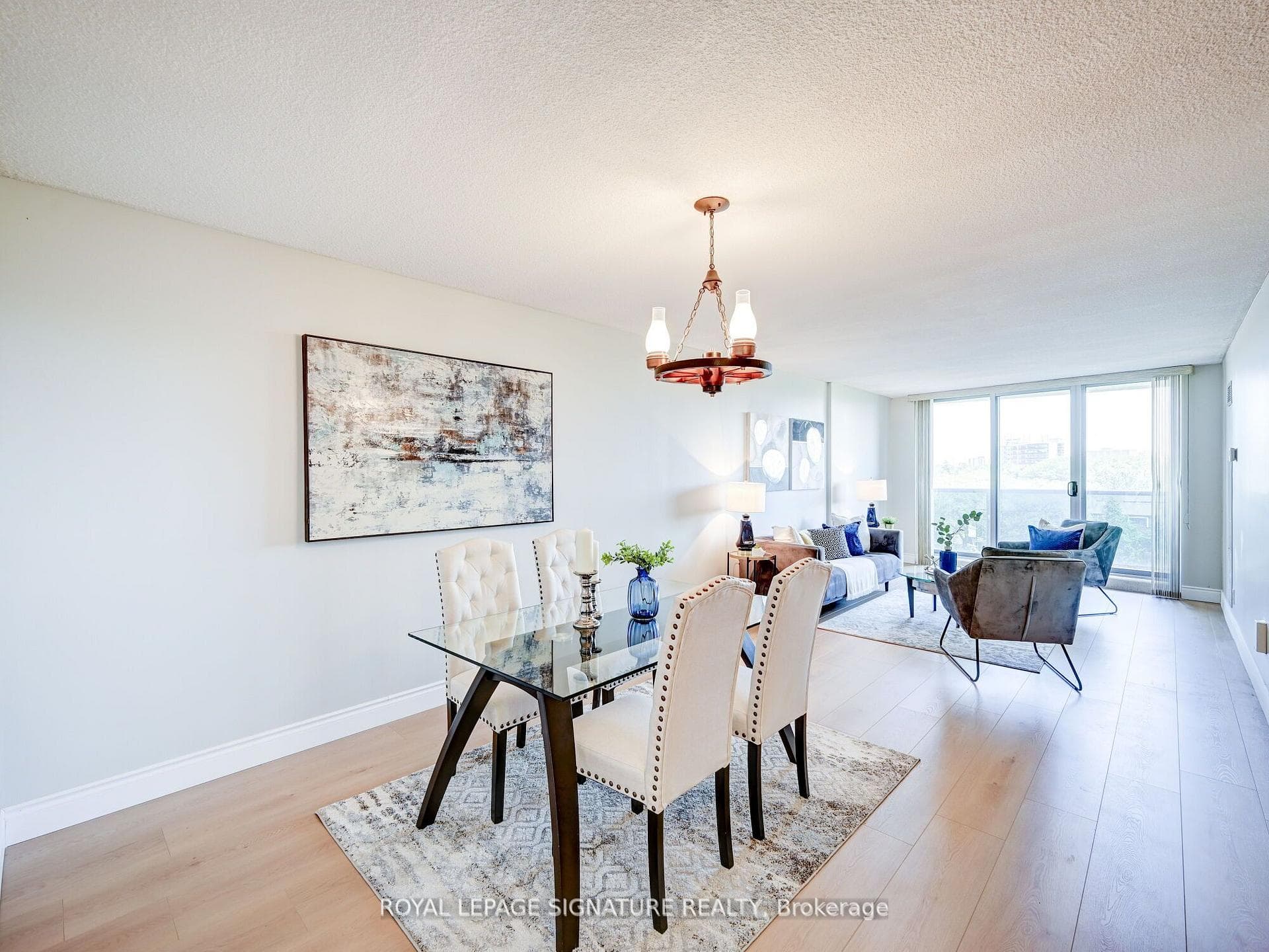 812 Burnhamthorpe Road Unit 607 photo 9