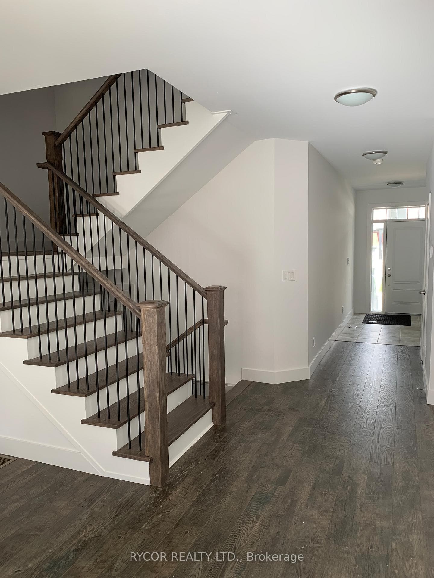 139 Courtland Street photo 5