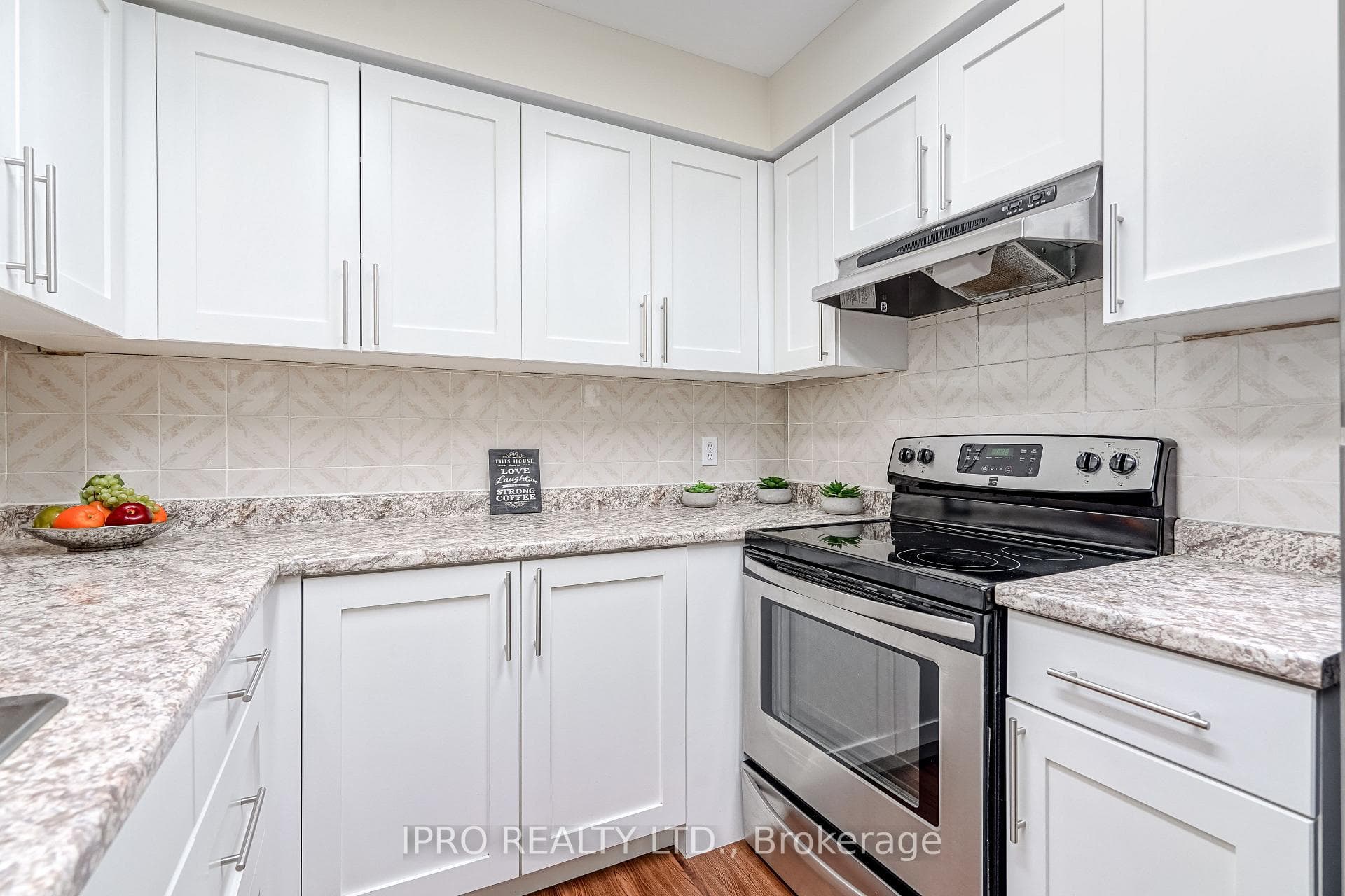 85 Covington Crescent Unit Upper photo 8