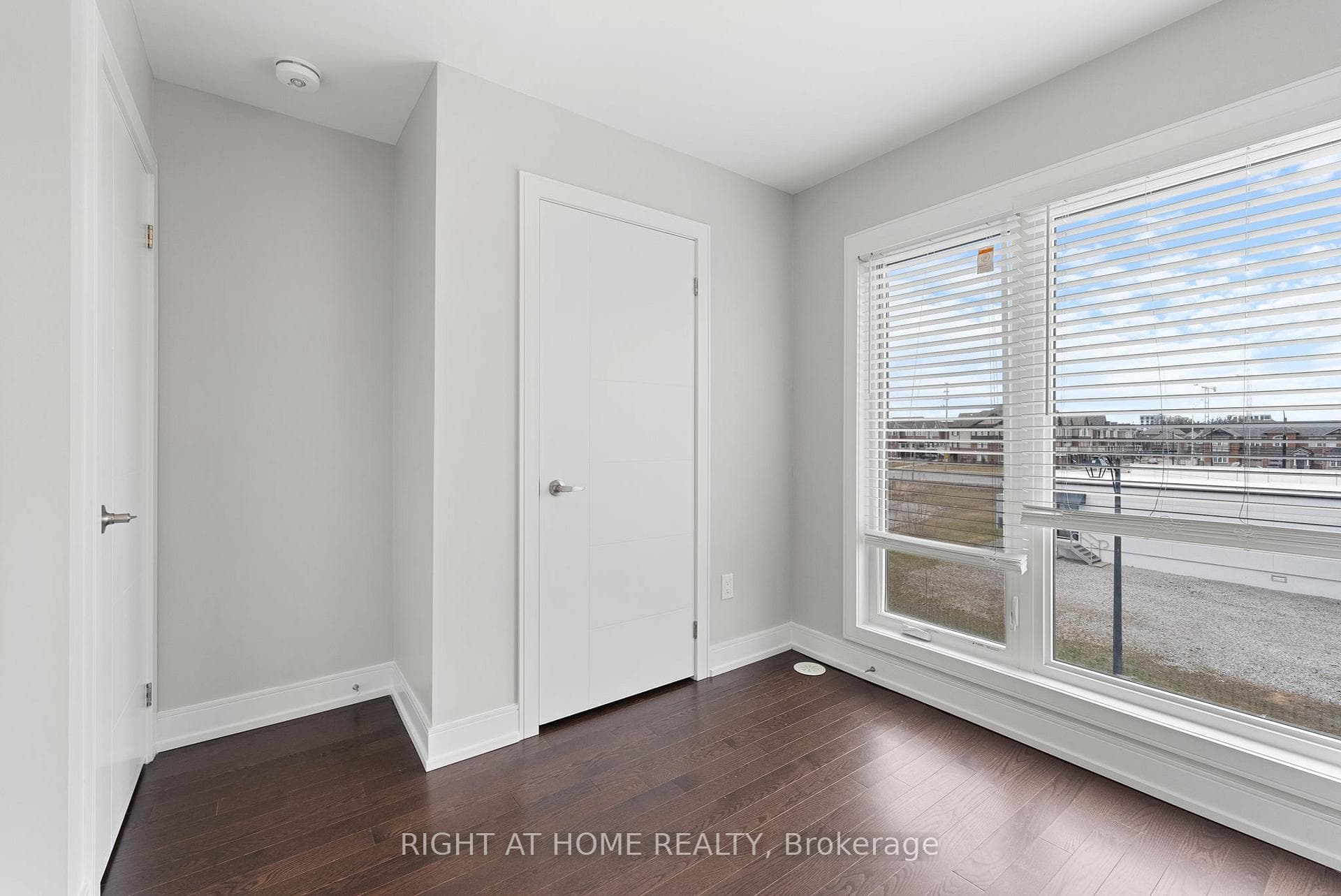 1393 Clarriage Court photo 21