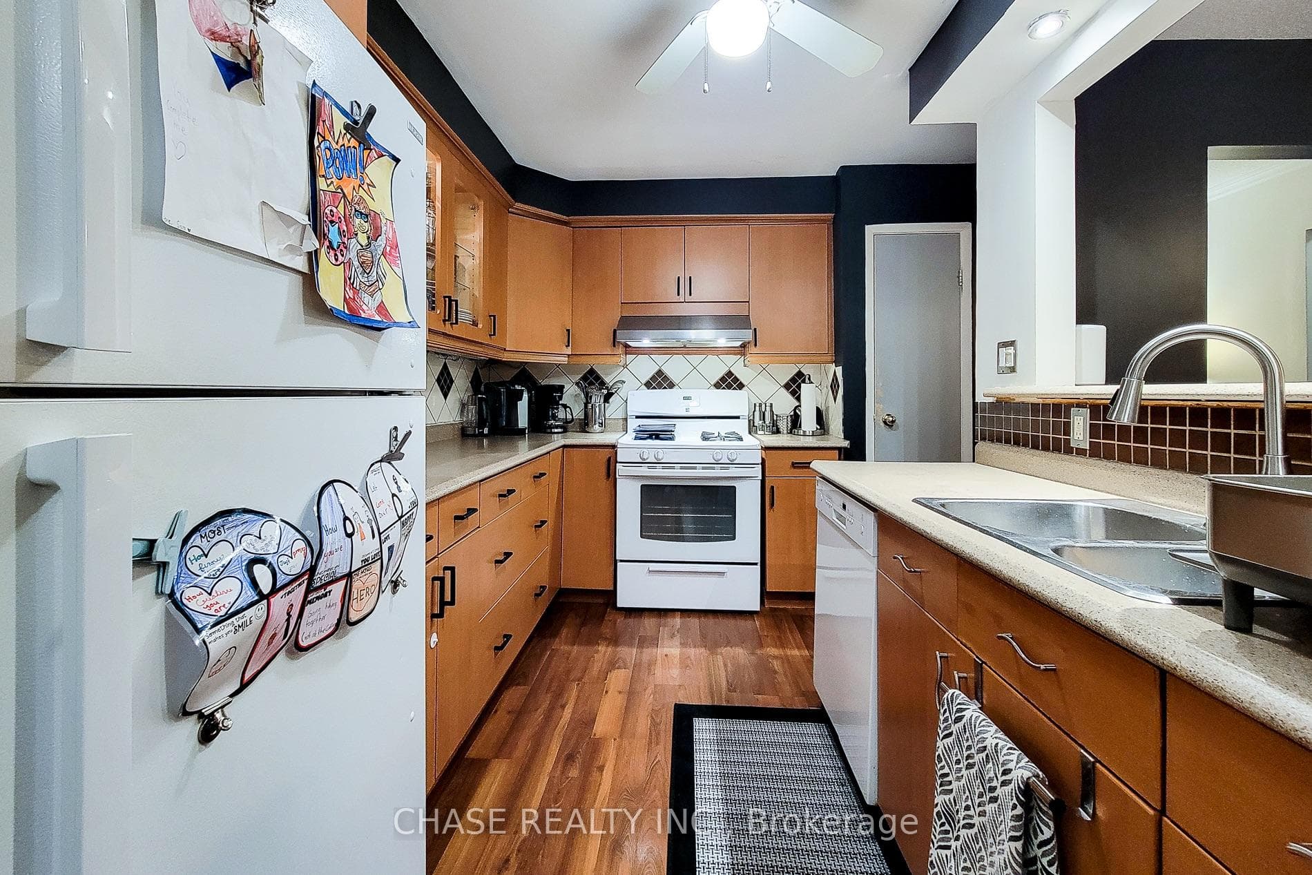 1455 Garth Street Unit 13 photo 15
