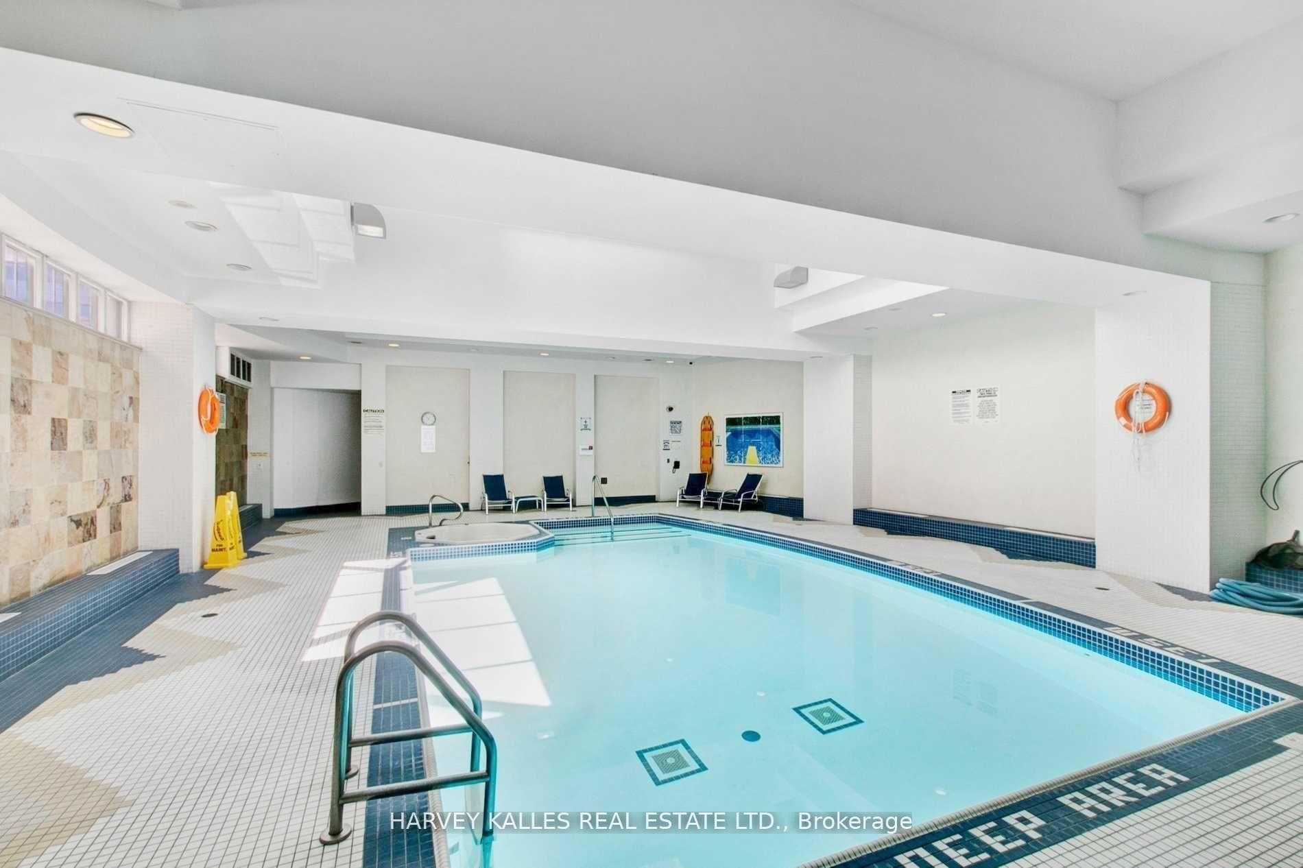 155 Beecroft Road Unit 1009 photo 6
