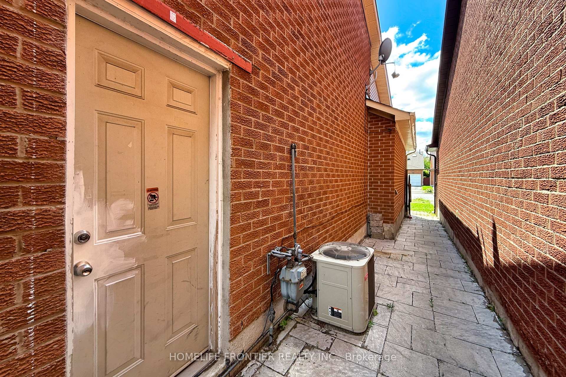 258 Conley Street Unit Bsmt photo 17