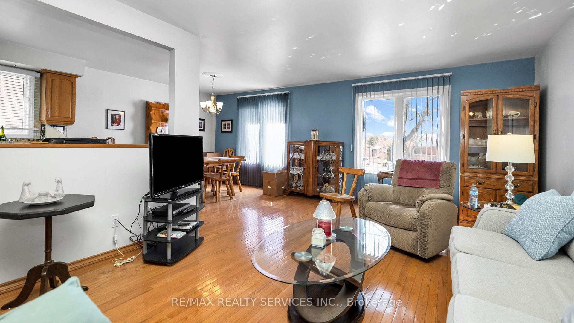 4 Eastwood Court photo 6