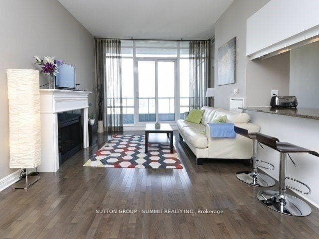33 Elm Drive Unit 2807 photo 8
