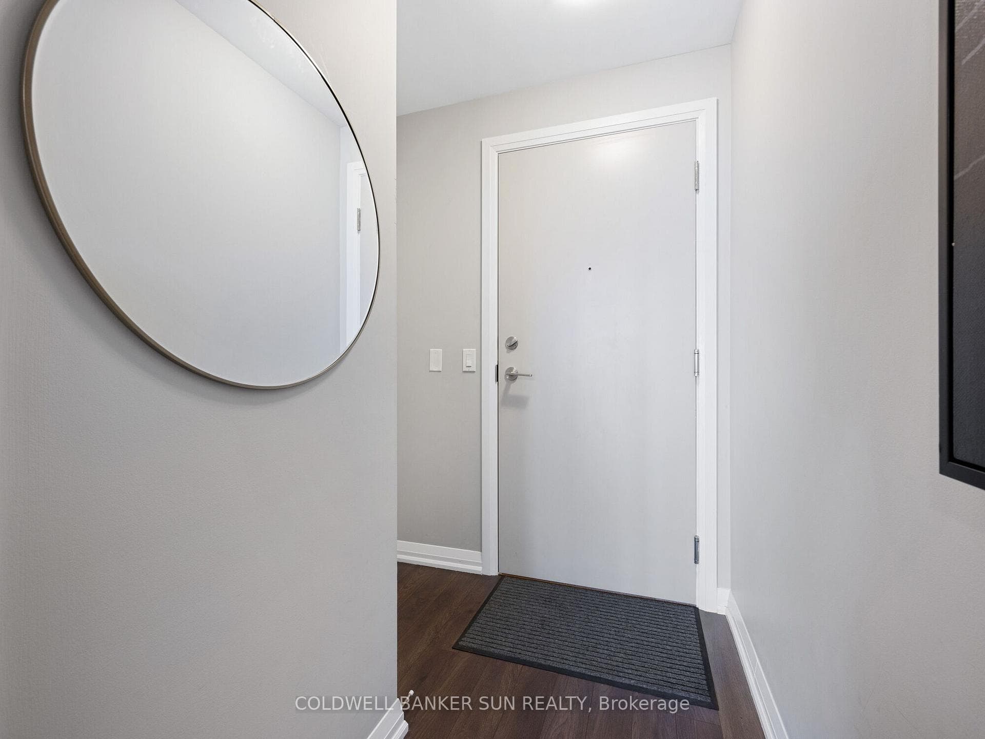 30 Meadowglen Place Unit 416 photo 6