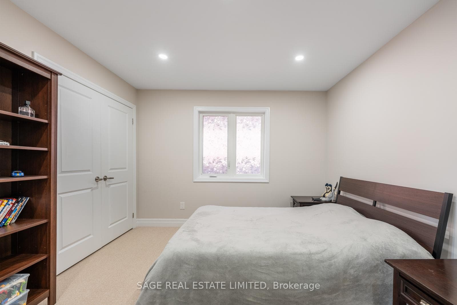 4 Alex Campbell Crescent photo 24