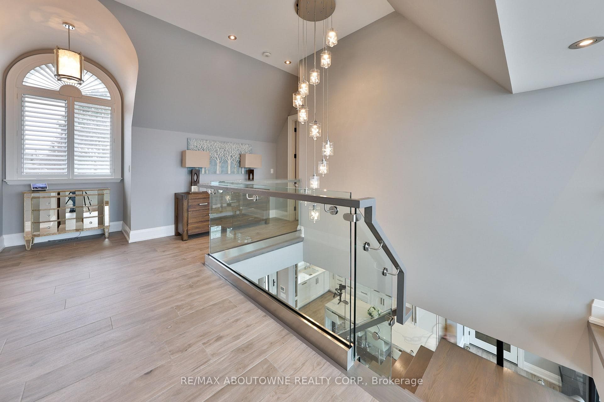 3188 Lakeshore Road photo 18