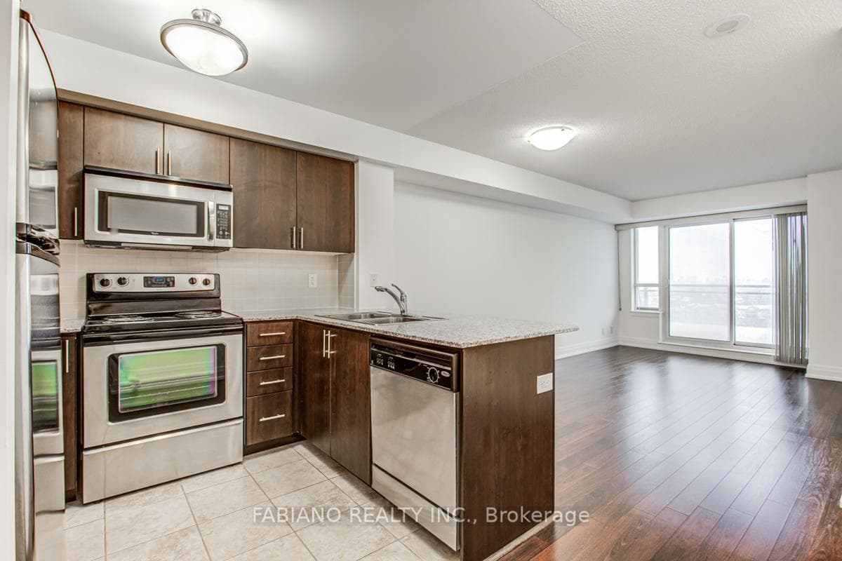 1060 Sheppard Avenue Unit 906 photo 15