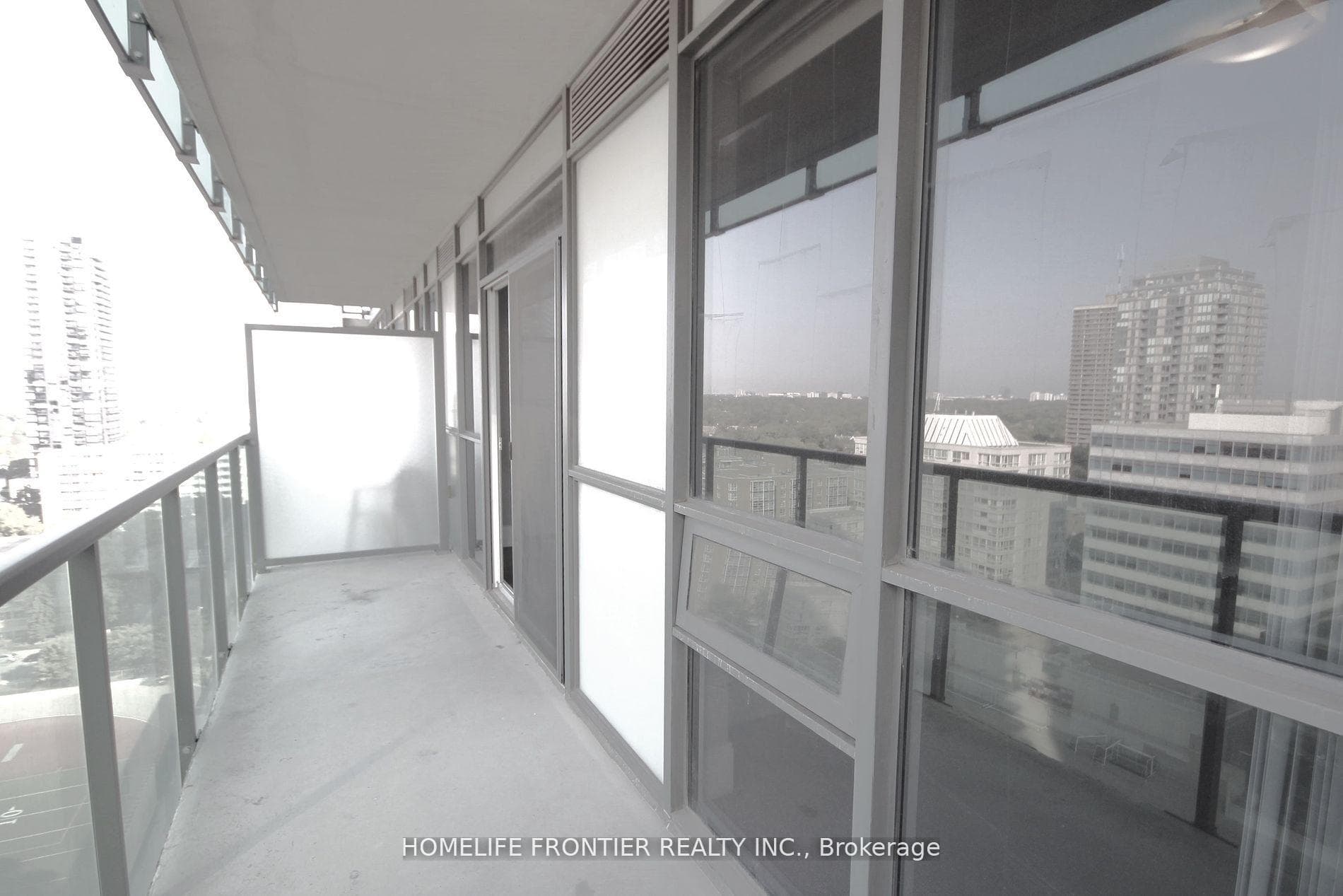 70 Roehampton Avenue Unit 1517 photo 24