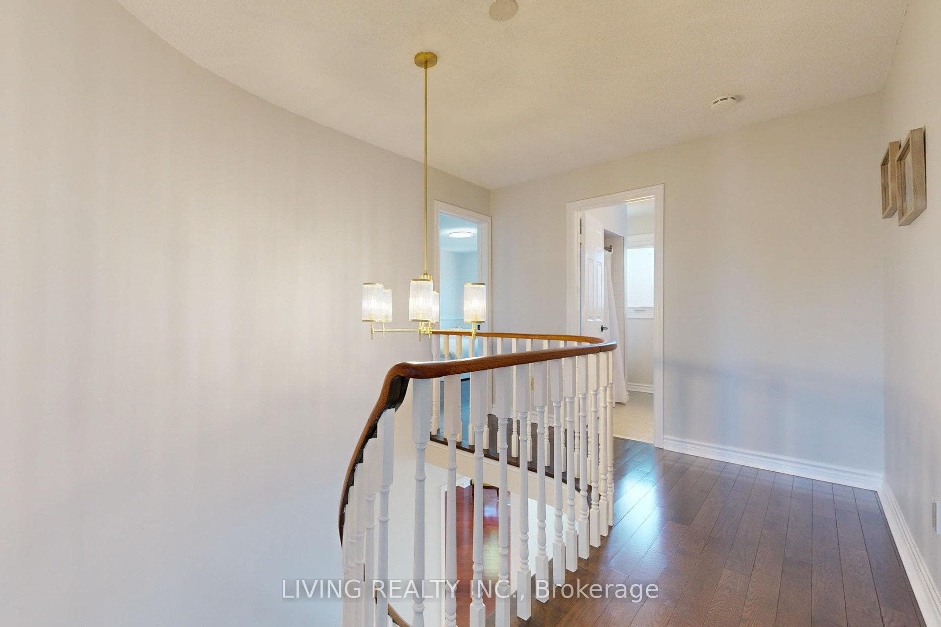 135 Valleymede Drive photo 16